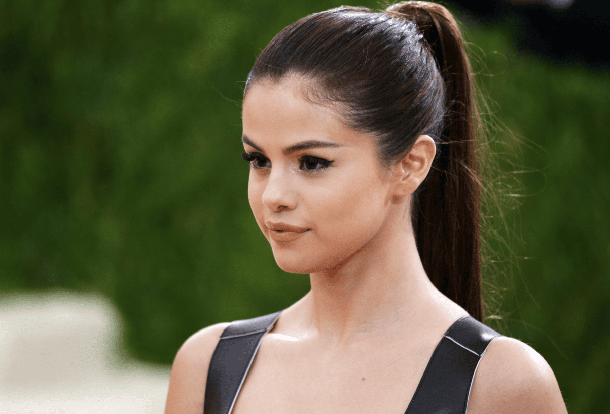 Selena Gomez Reveals How Vaping Nicotine Changed Her Voice and Why She Quit